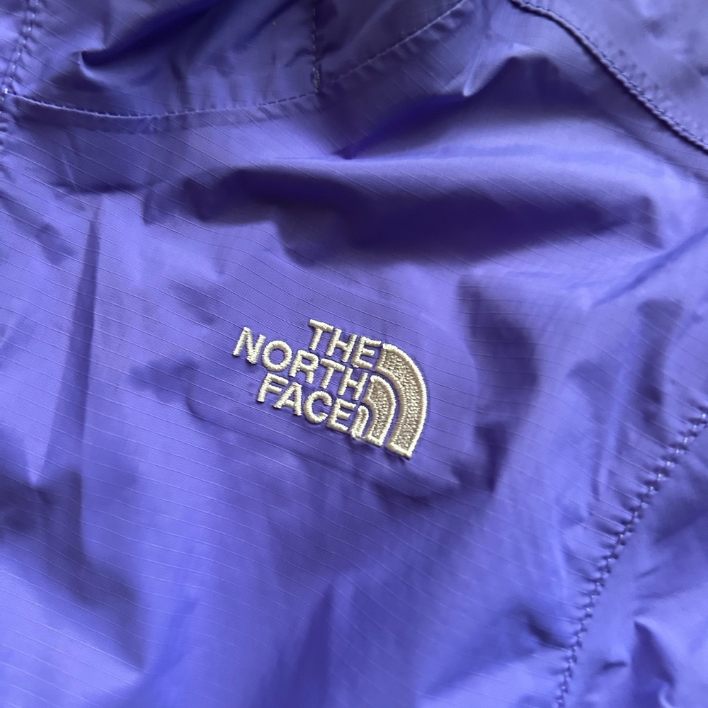 The North Face HyVent Navy Blue Raincoat Girl’s Size Large With Hood - Picture 6 of 10